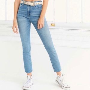 BDG Girlfriend Jeans 28 W 26 L